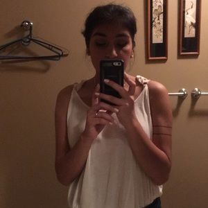 Meet your Posher, Hellen